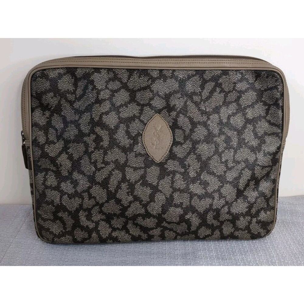 YVES SAINT LAURENT Large Clutch Style Giraffe Pattern